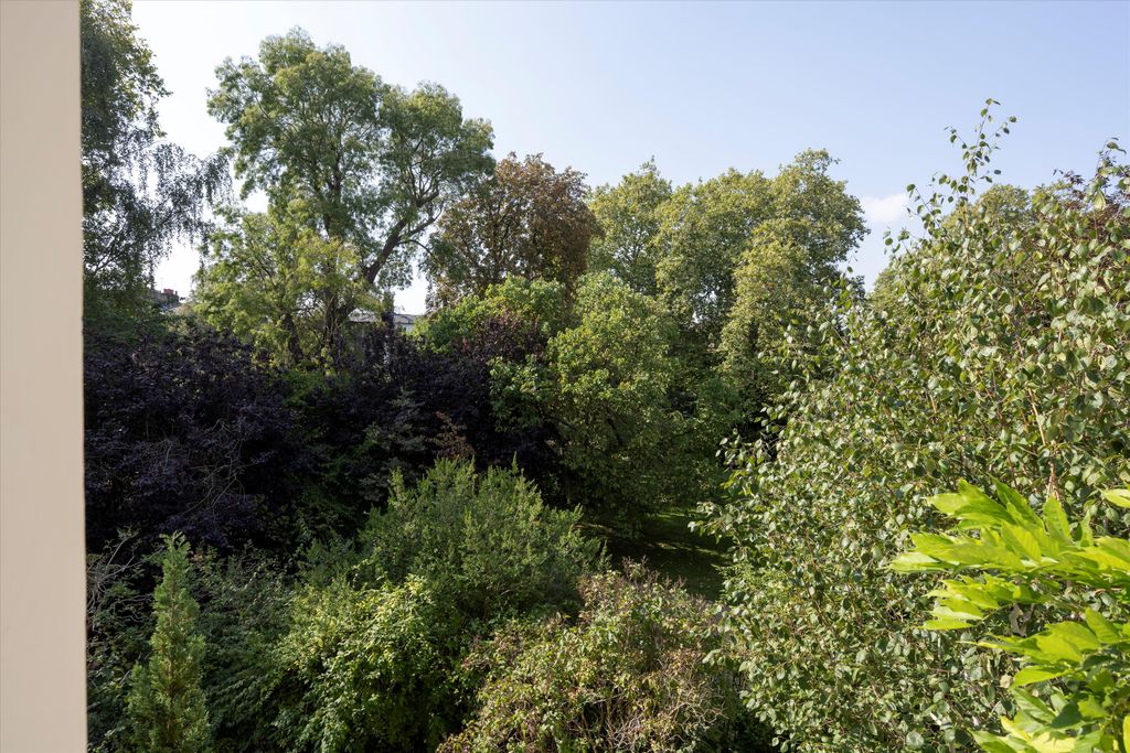 Property photo 3 of 13 Image