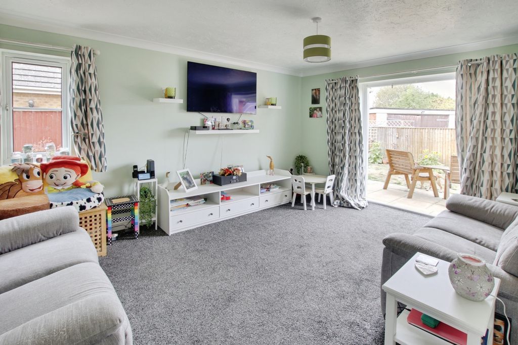 Property photo 2 of 9