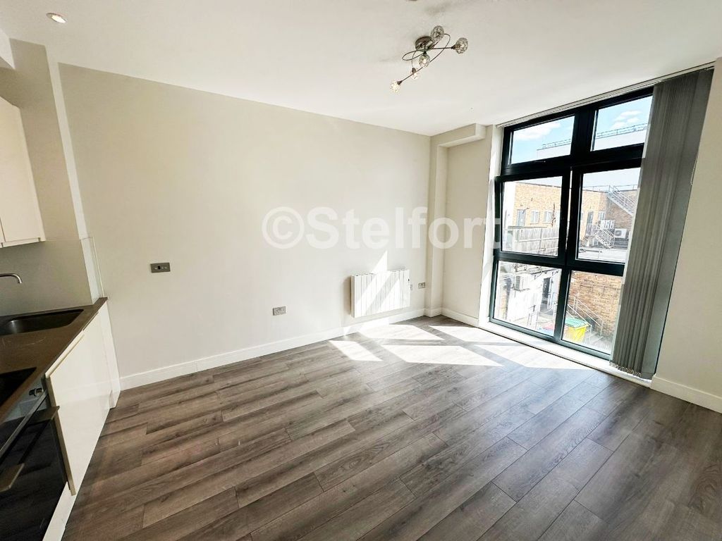 Property photo 3 of 5