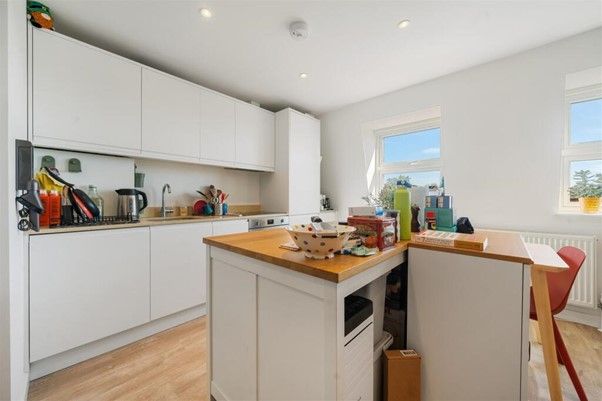 Property photo 2 of 14 Photo 4