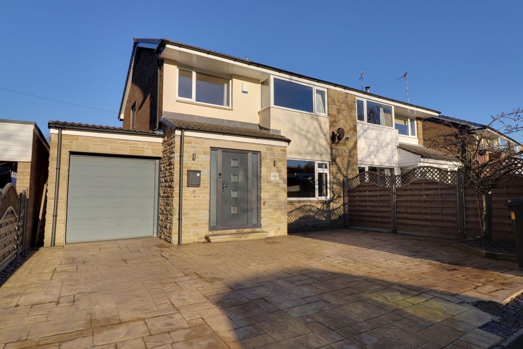 Property photo 1 of 19 Front