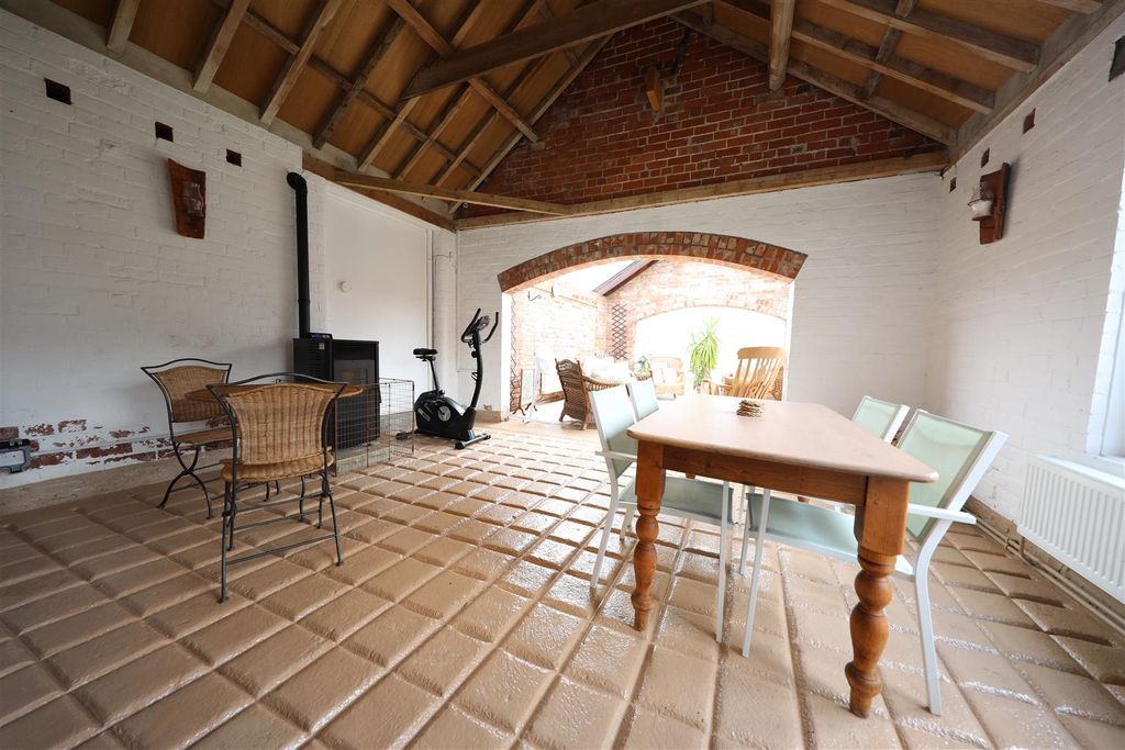 Additional image 15 of 6 bed detached house to rentGreens Lane, Burton Pidsea, Hull HU12