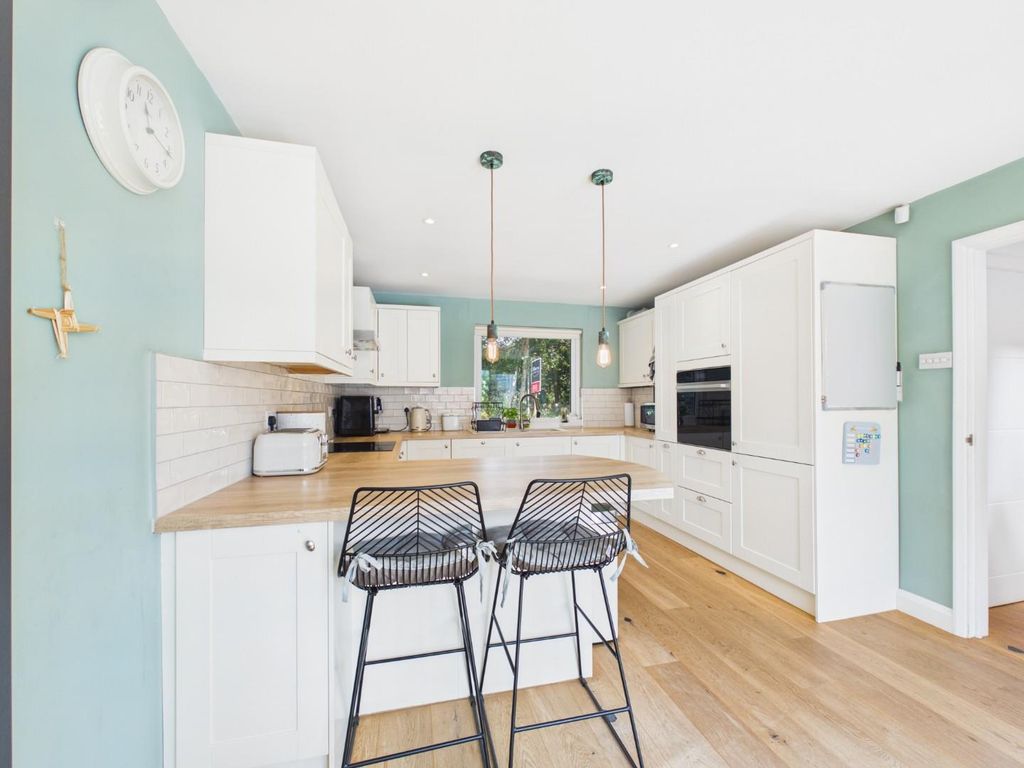 Property photo 2 of 30 Cam02703G0-Pr0053-Still011.Jpg
