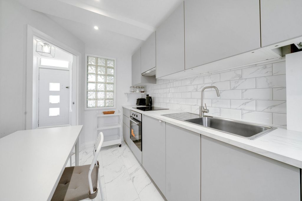 Property photo 1 of 13 Kitchen