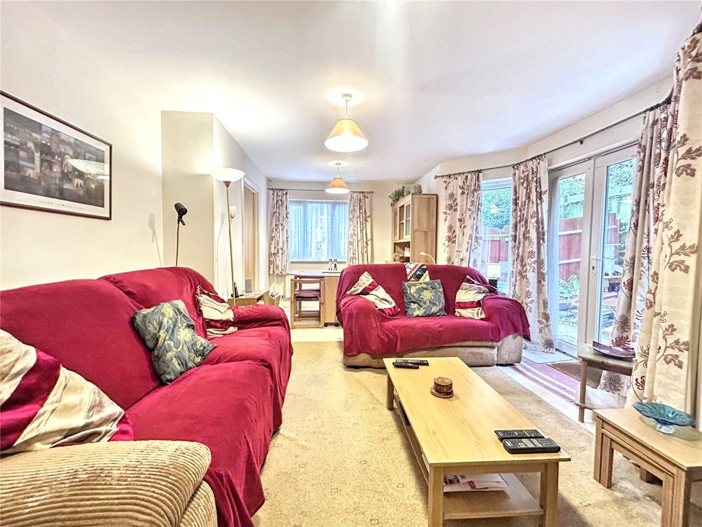 Property photo 2 of 12 Picture No. 24