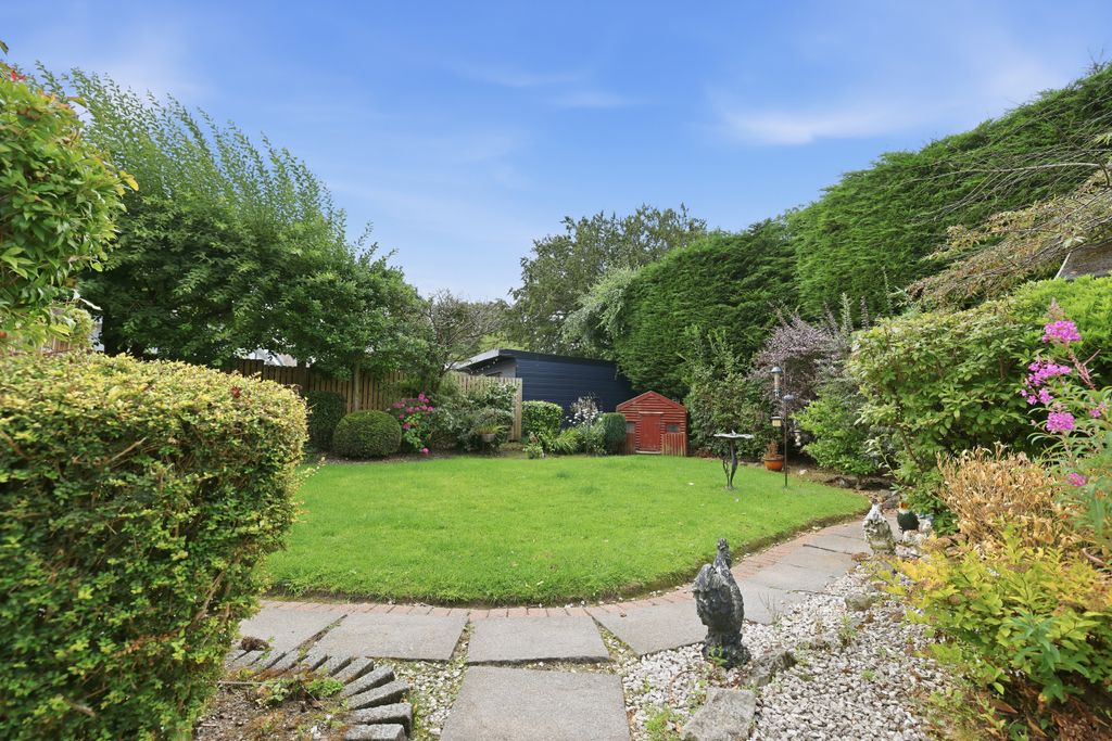 Property photo 2 of 48