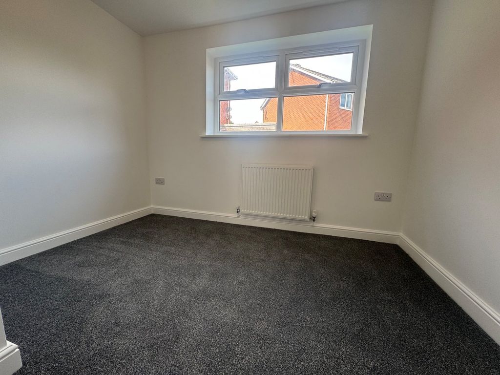Property photo 2 of 11 Picture No. 40