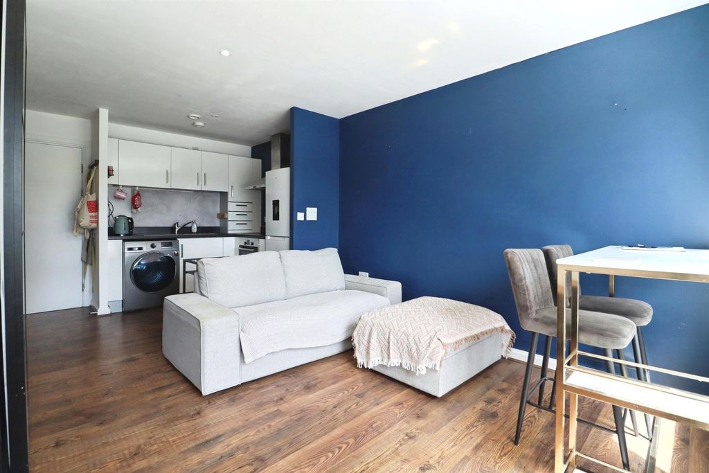 Property photo 2 of 13