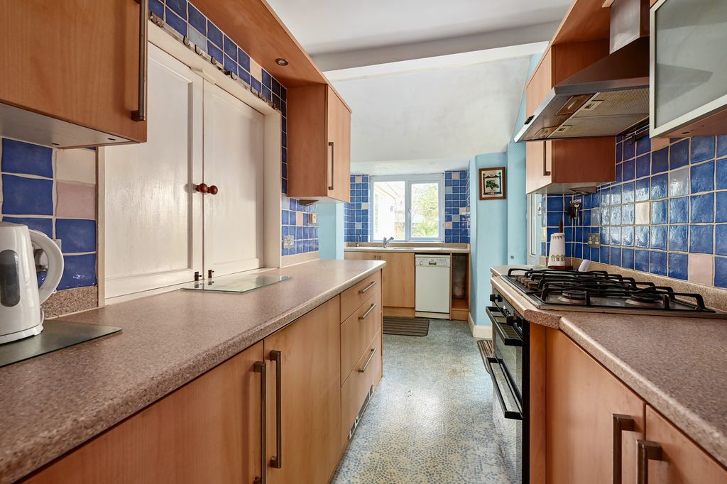 Property photo 2 of 10 40 Park Rd (7)