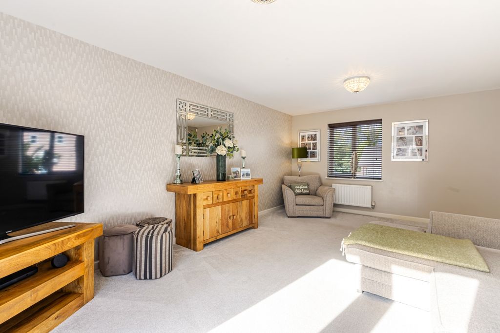 Property photo 3 of 19 A09 - 49 Charles Road, Kingskerswell - 250904