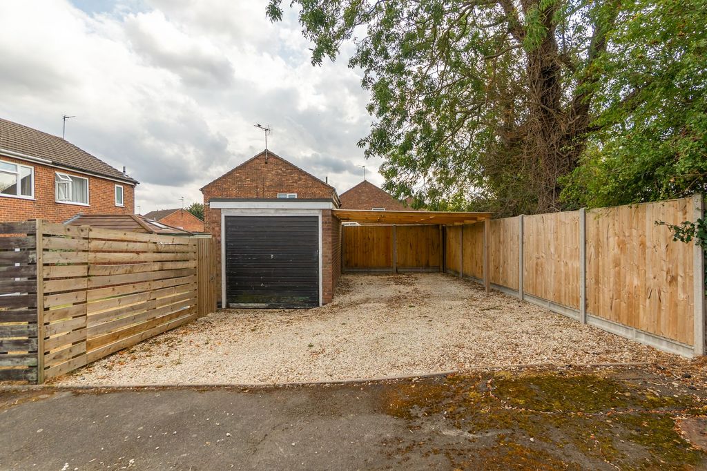 Property photo 2 of 29