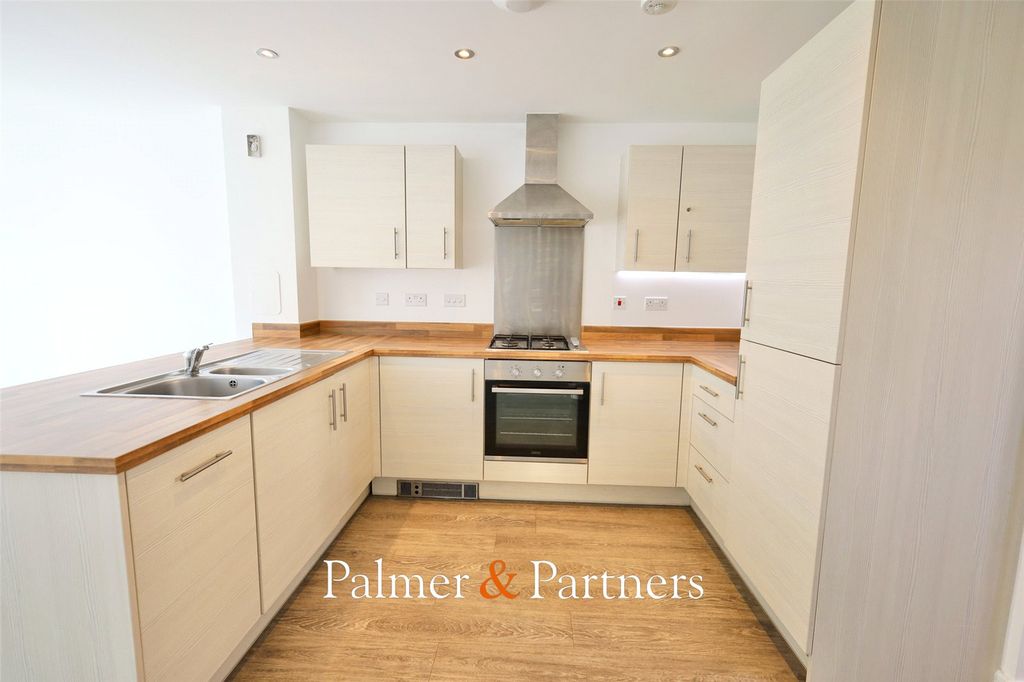 Property photo 2 of 16 Picture No. 08