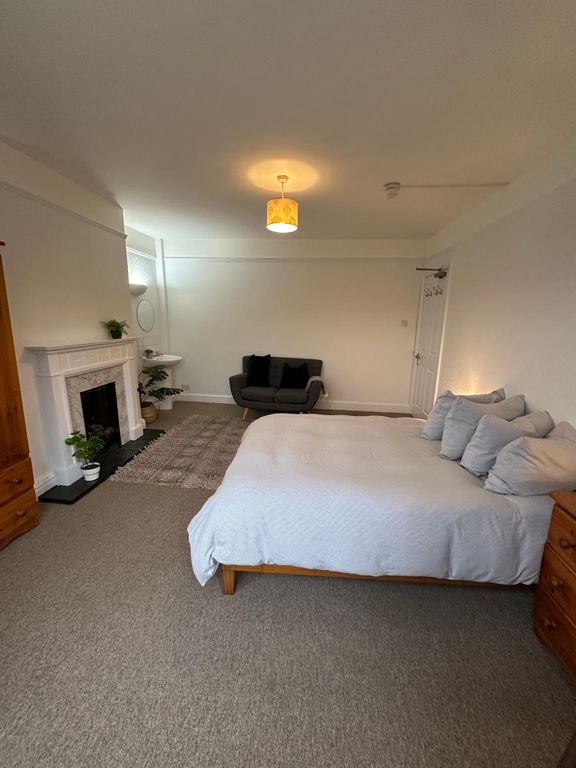 Property photo 2 of 9 Photo 1