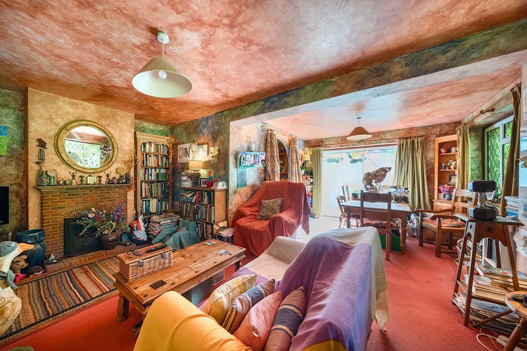 Property photo 2 of 13