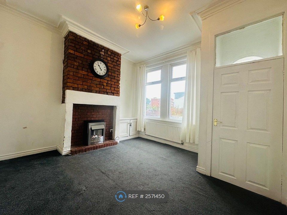 Property photo 3 of 11