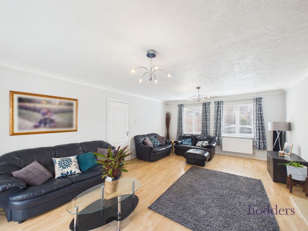 Property photo 2 of 23 Picture No. 32