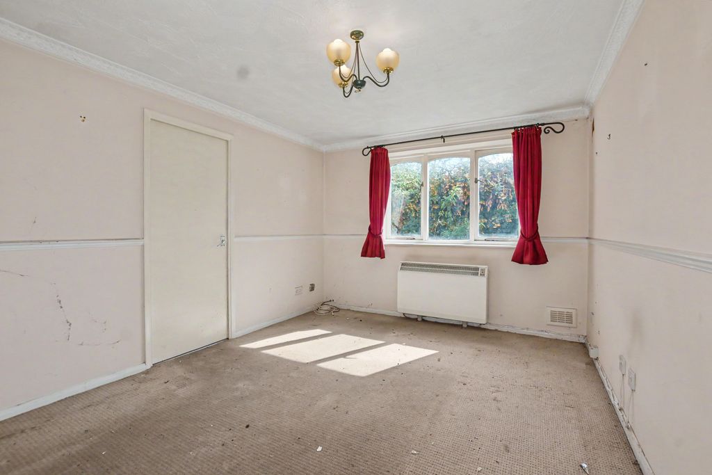 Property photo 2 of 12 90 Shortlands Close, Belvedere Da17 5Qy