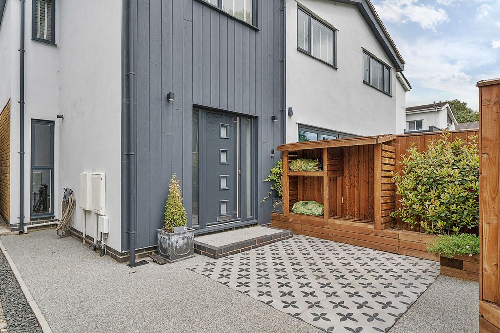 Property photo 3 of 29