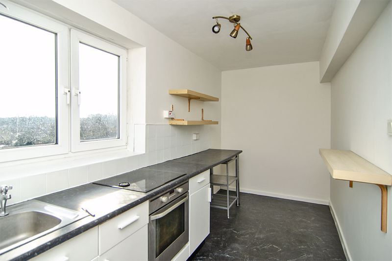 Property photo 3 of 12 Photo 2