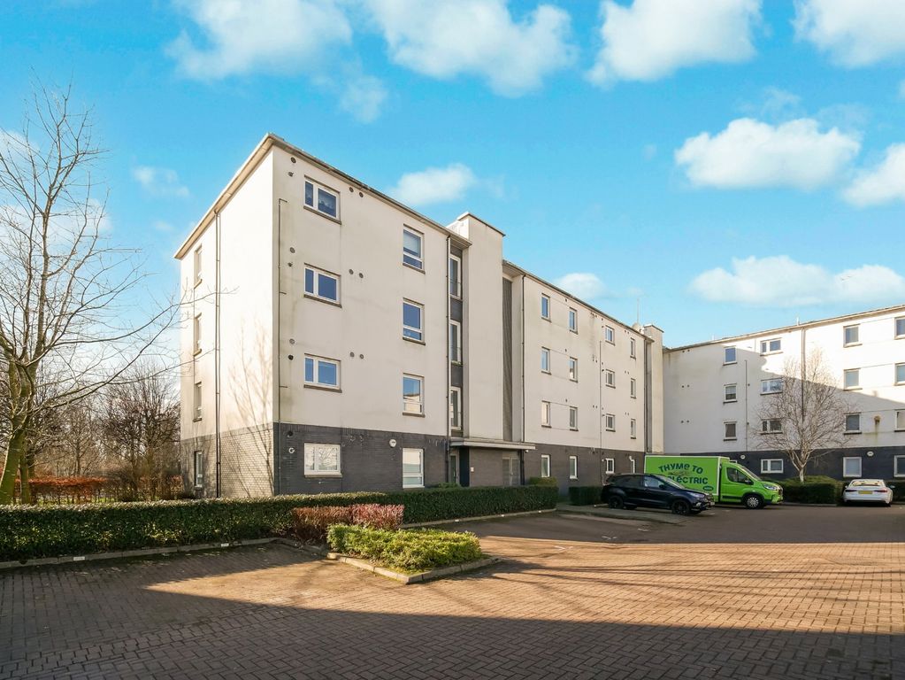 Property photo 1 of 13 External