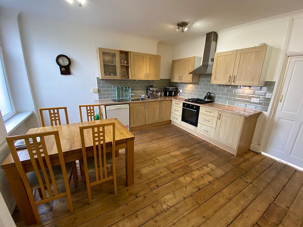 Property photo 3 of 38