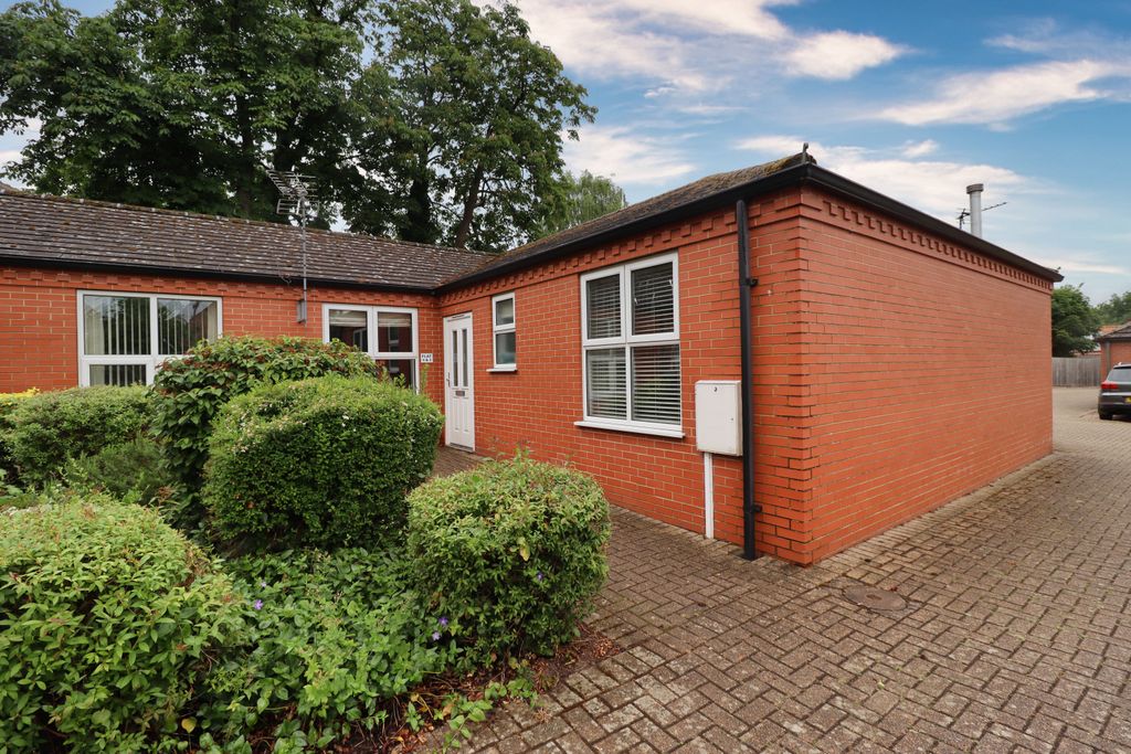 Property photo 1 of 12 Img_4995