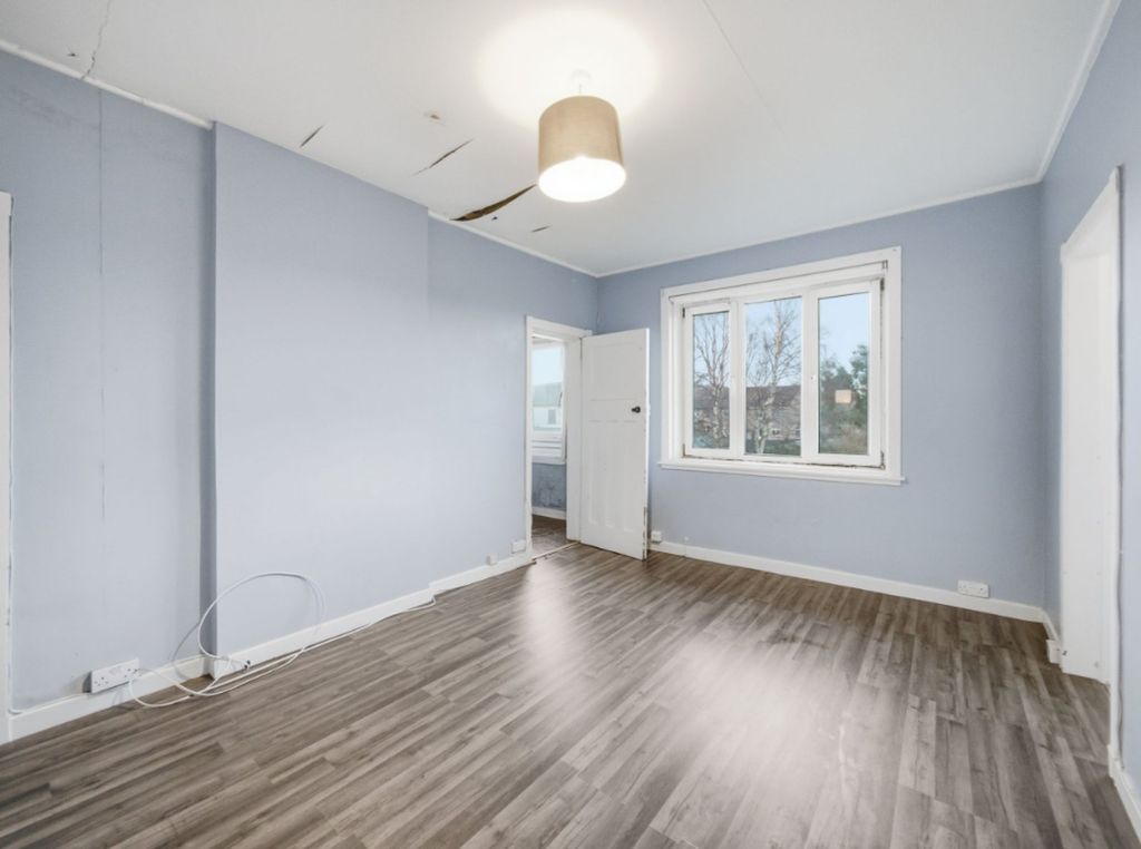 Property photo 2 of 15 Picture 2