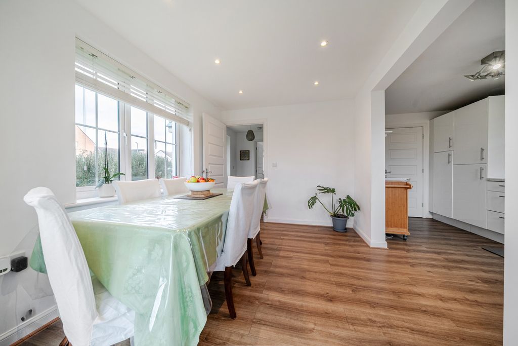 Property photo 2 of 27 Reception