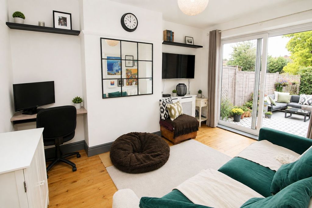 Property photo 1 of 6