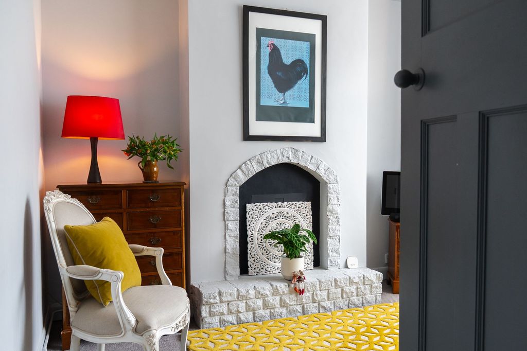 Property photo 2 of 34