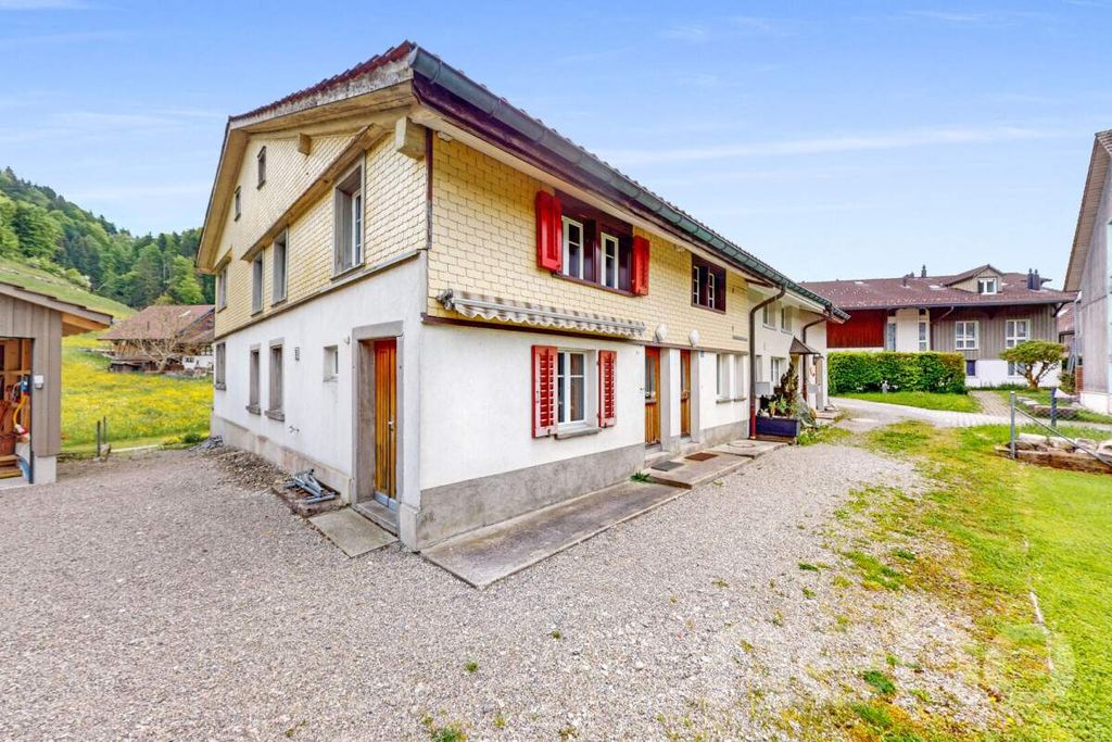 Property photo 3 of 11