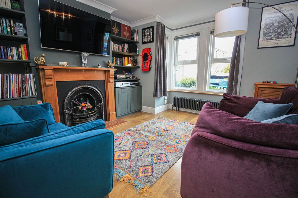 Property photo 2 of 19