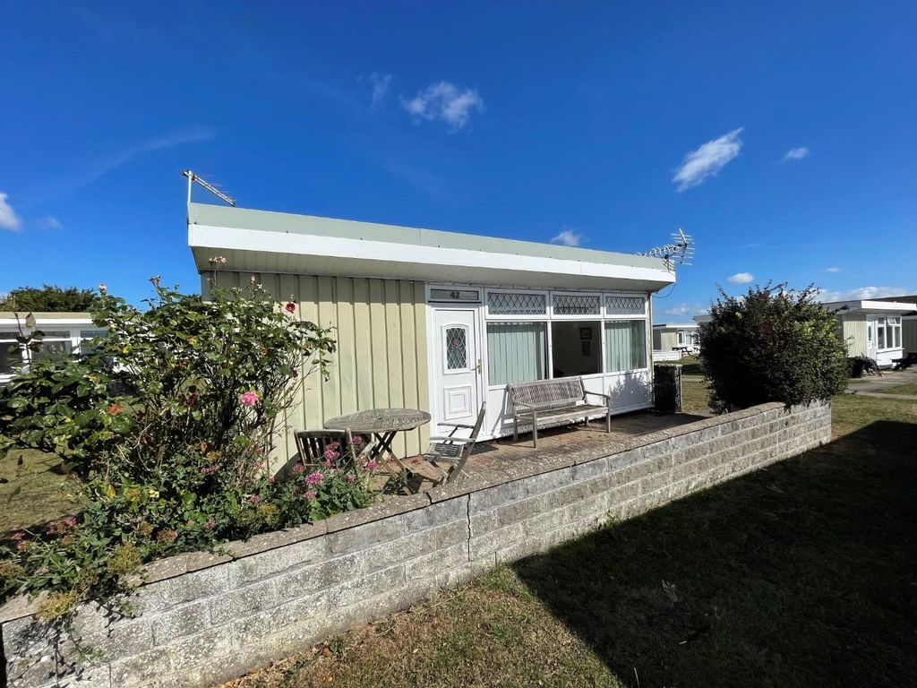 Property photo 1 of 11 Front