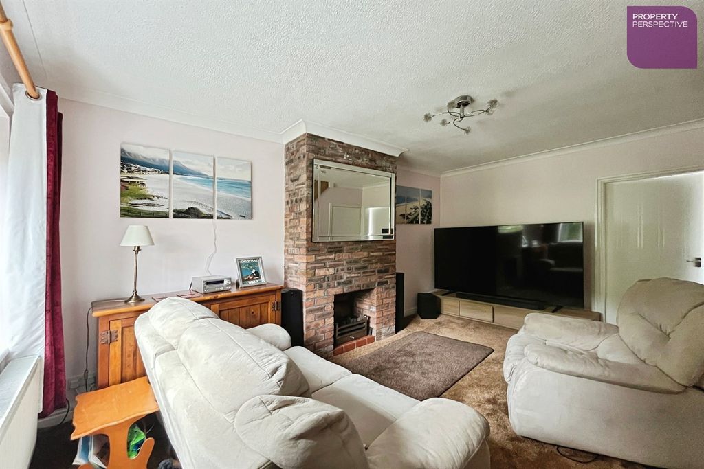 Property photo 2 of 16 Living Room