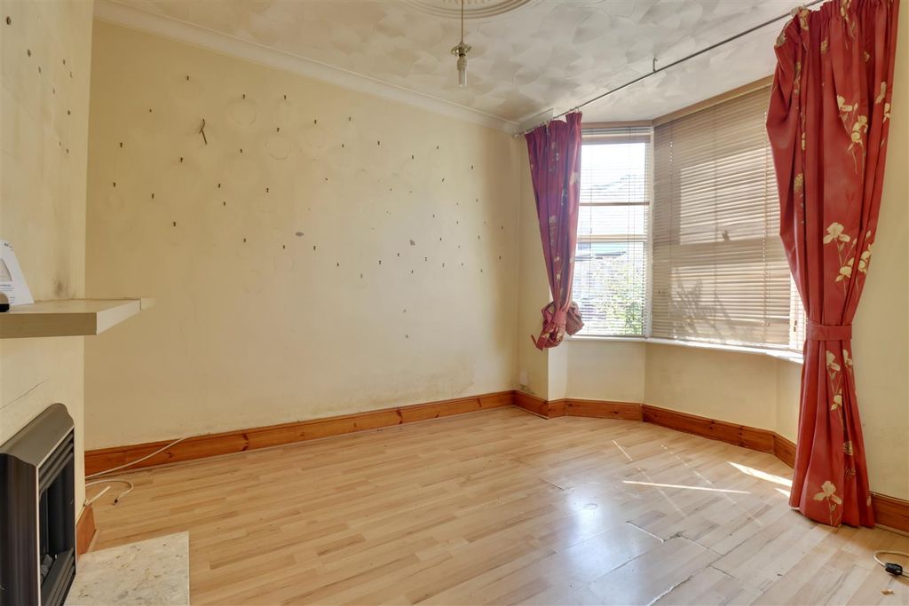 Property photo 2 of 15 CE0098Bf-99D6-4063-A6E0-Fa16202E60Ca_1_201_A.Jpeg