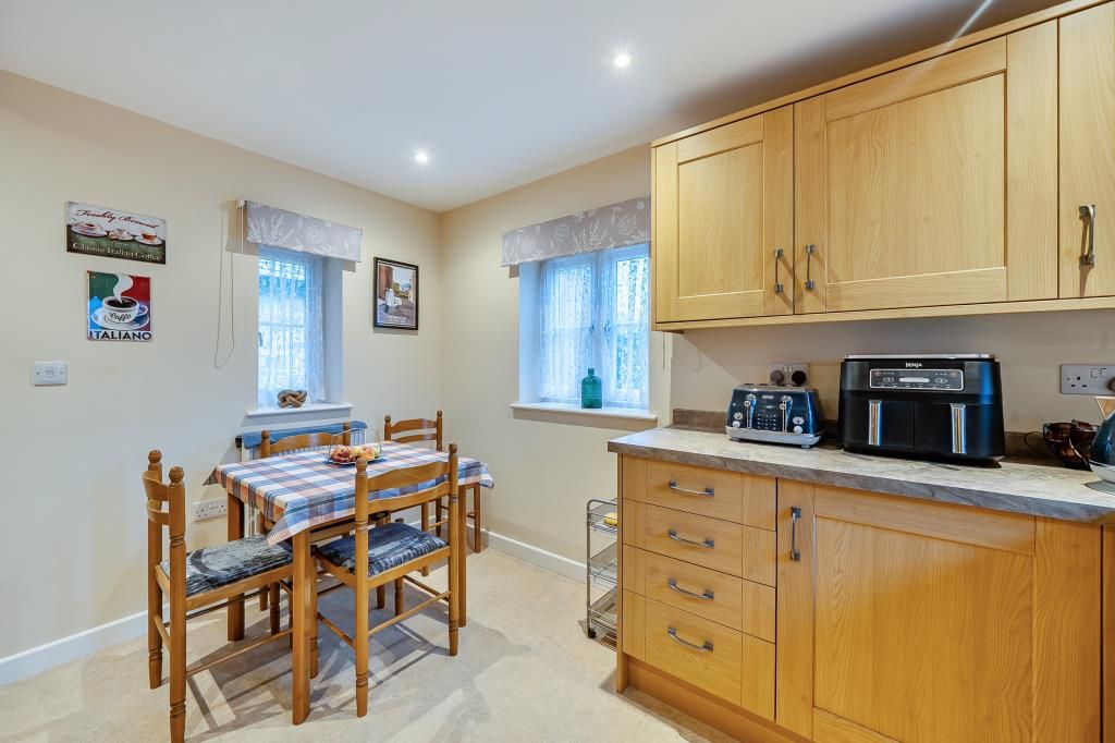 Property photo 3 of 20 Kitchen