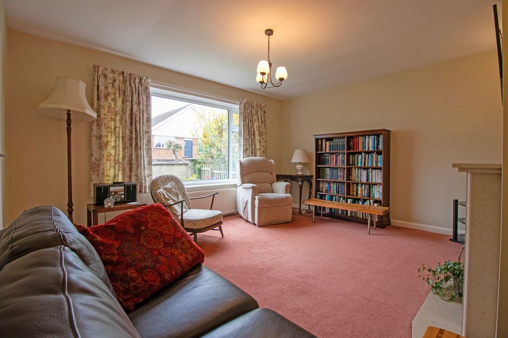 Property photo 3 of 19