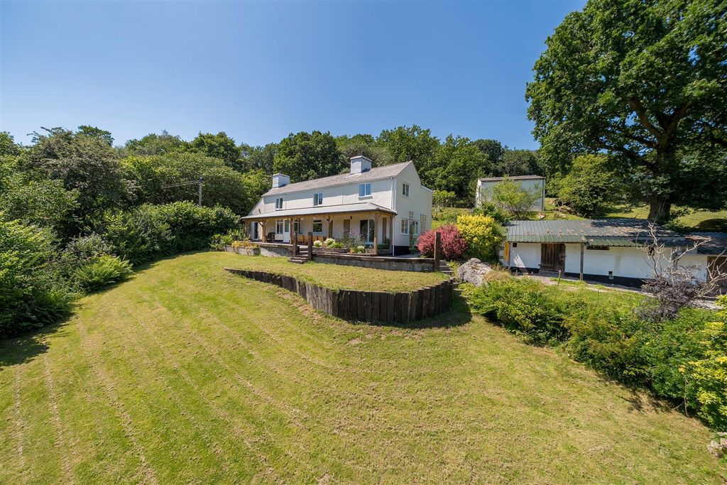 Property photo 2 of 31