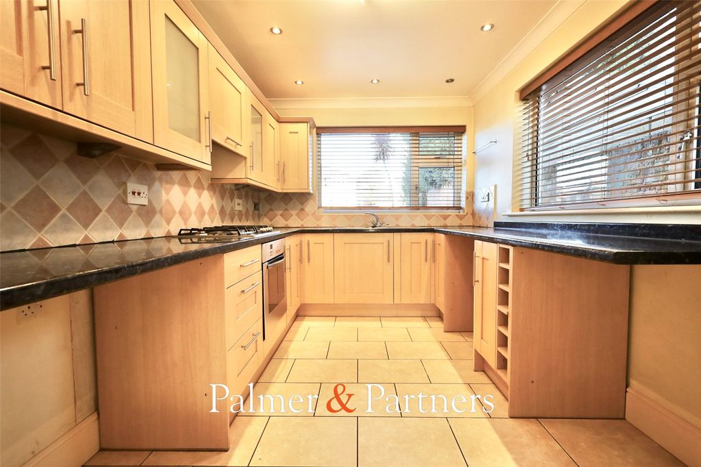 Property photo 3 of 12 Picture No. 13