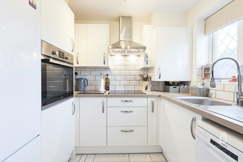 Property photo 2 of 13 4332393