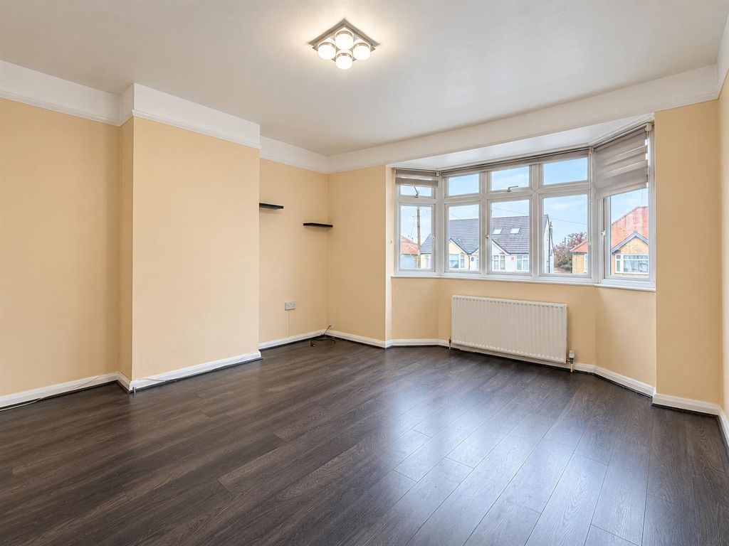 Property photo 1 of 11 10.Png