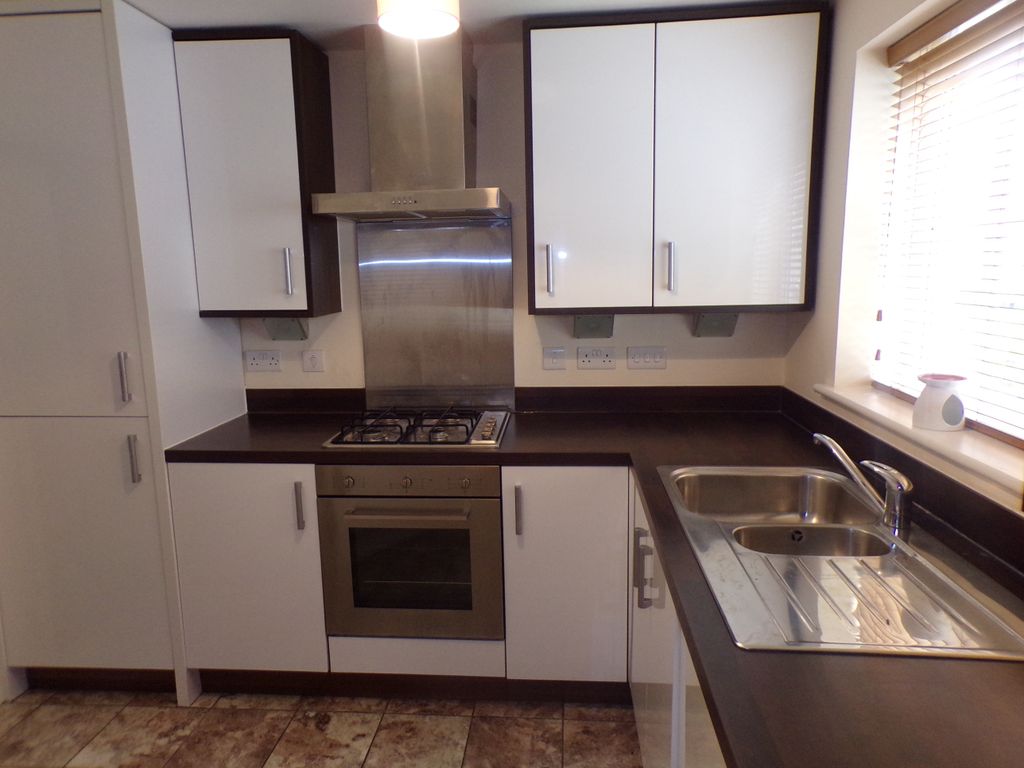 Property photo 2 of 5 Kitchen