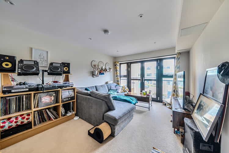 Property photo 2 of 18