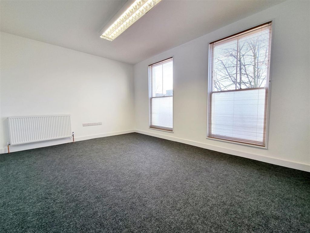 Property photo 2 of 4