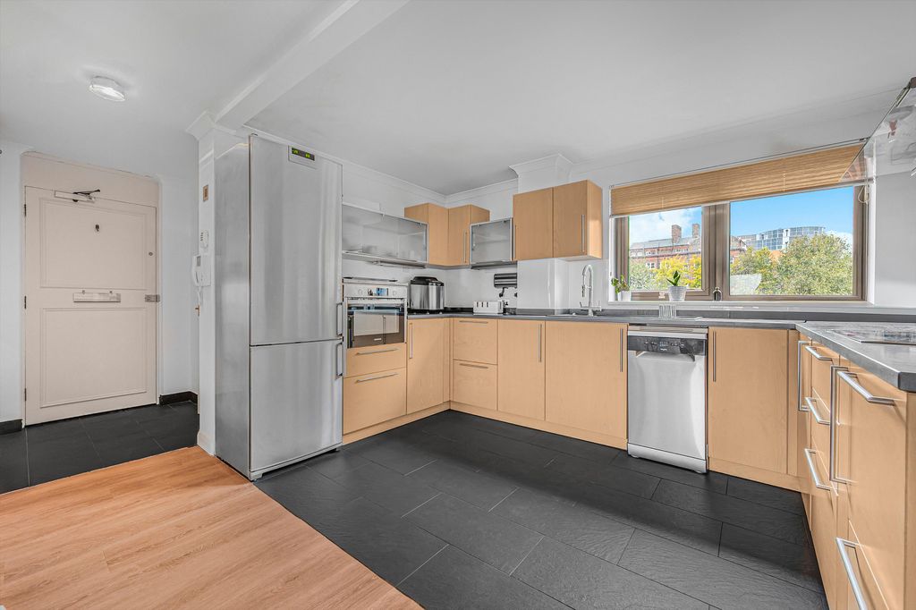 Property photo 3 of 13 Image