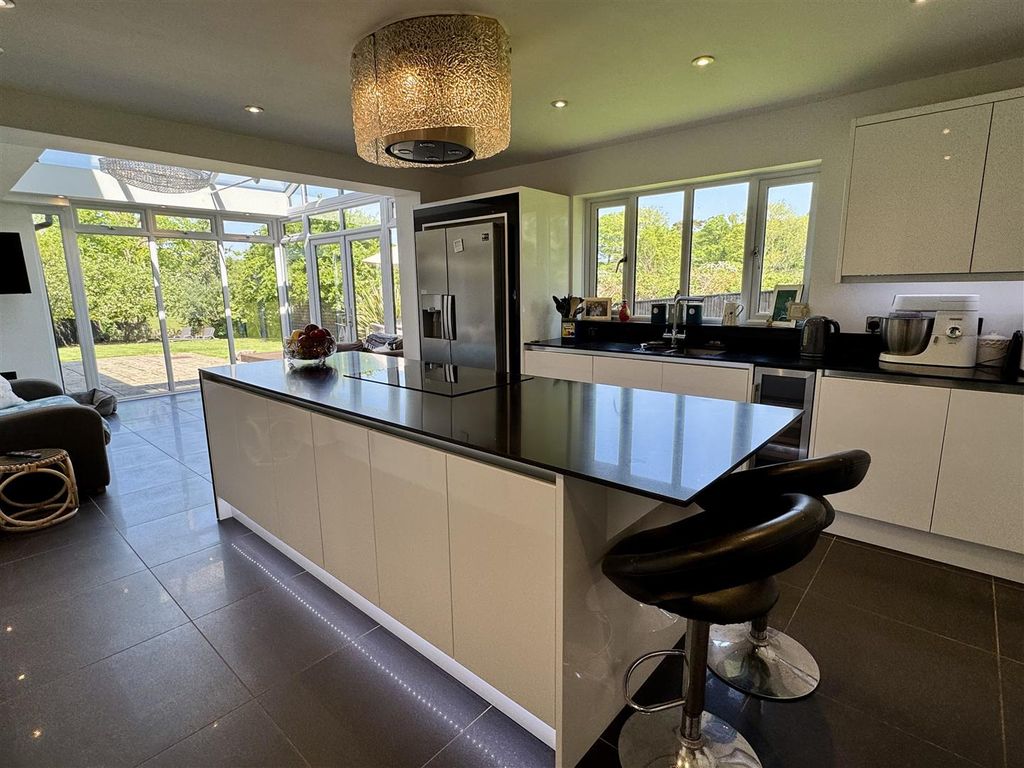 Property photo 2 of 53 Kitchen