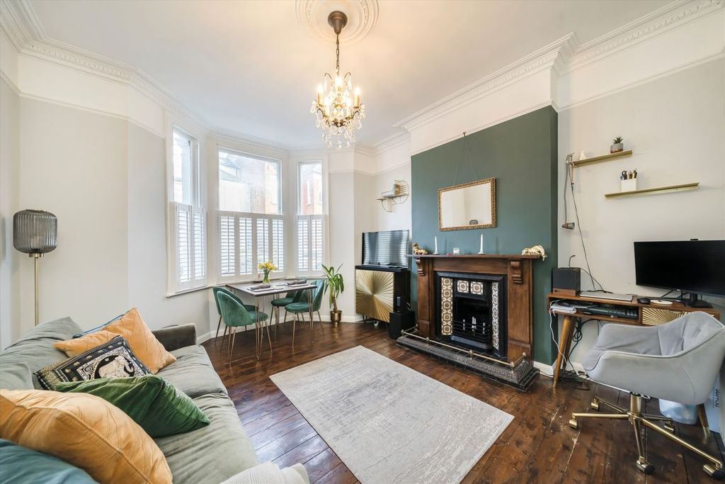 Property photo 3 of 8