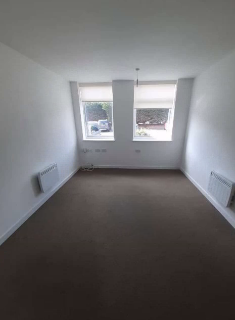 Property photo 3 of 5