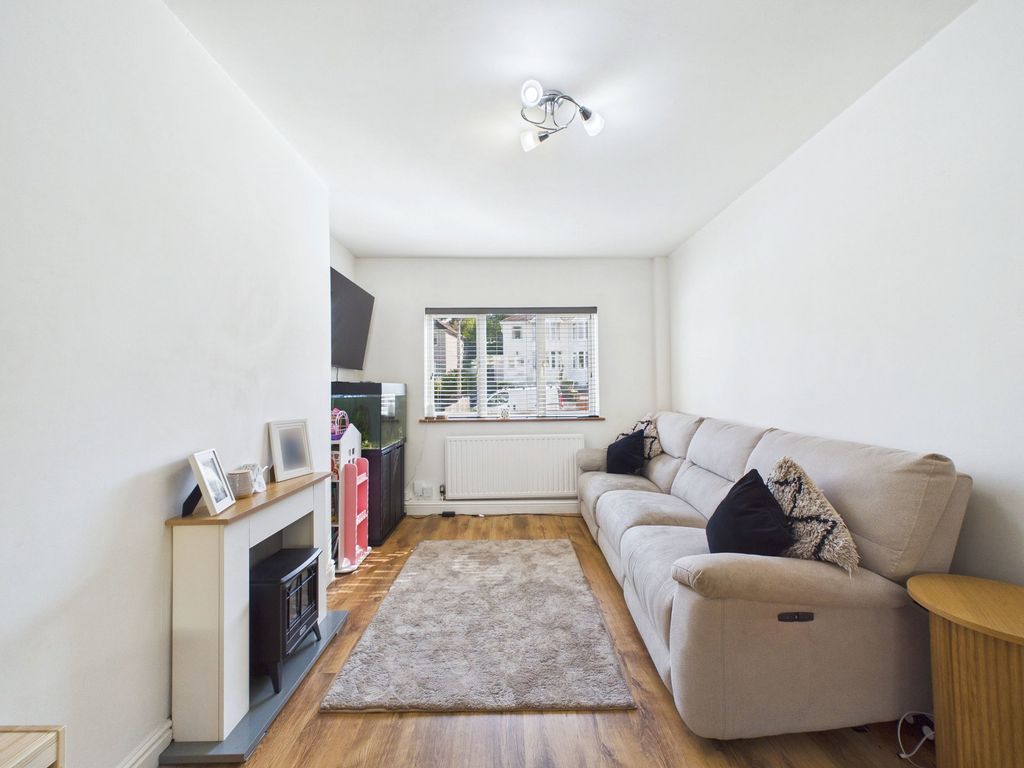 Property photo 2 of 21