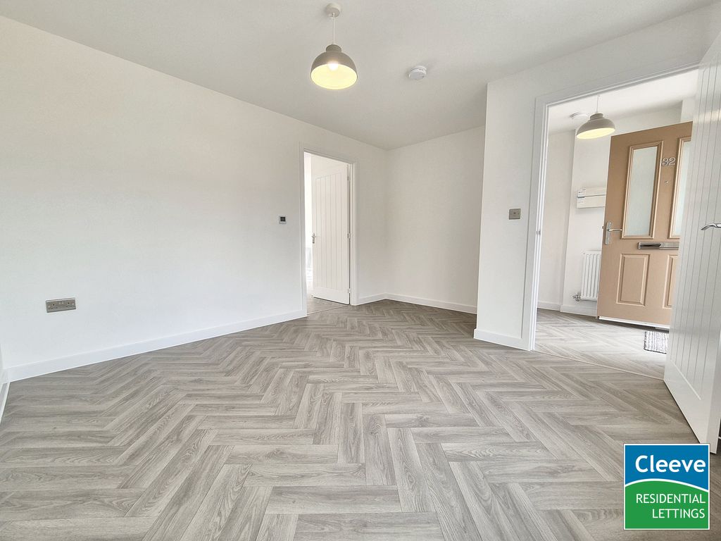 Property photo 3 of 16 1000077869